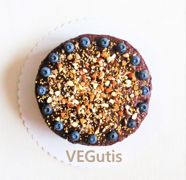 Šokoladinis tortas su saldžiųjų bulvių ir bananų kremu, gluten-free